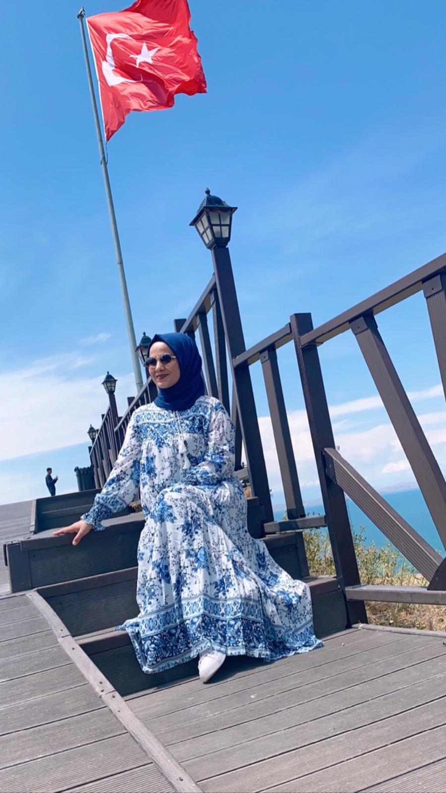 Viskon bağcıklı elbise - Görsel 7