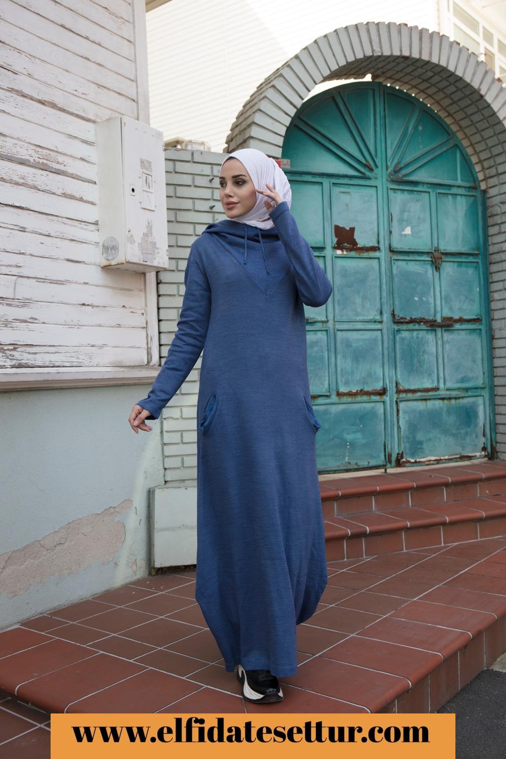 Kapişonlu triko elbise