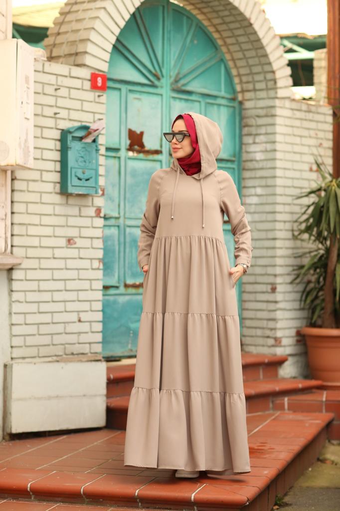 Kapüşonlu krep kat kat elbise - Görsel 5