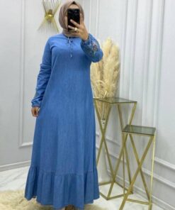 Nakışlı kot elbise