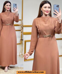 Zincir kemerli elbise