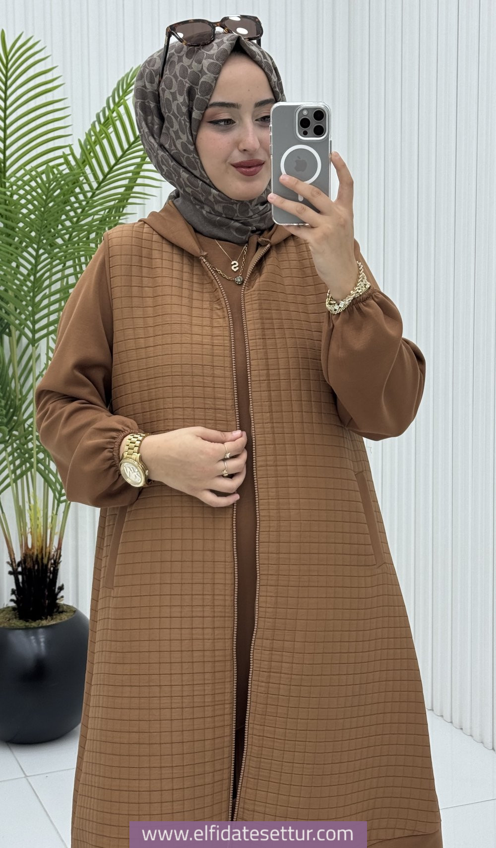 Kapitone yelekli üçlü takım - Görsel 4