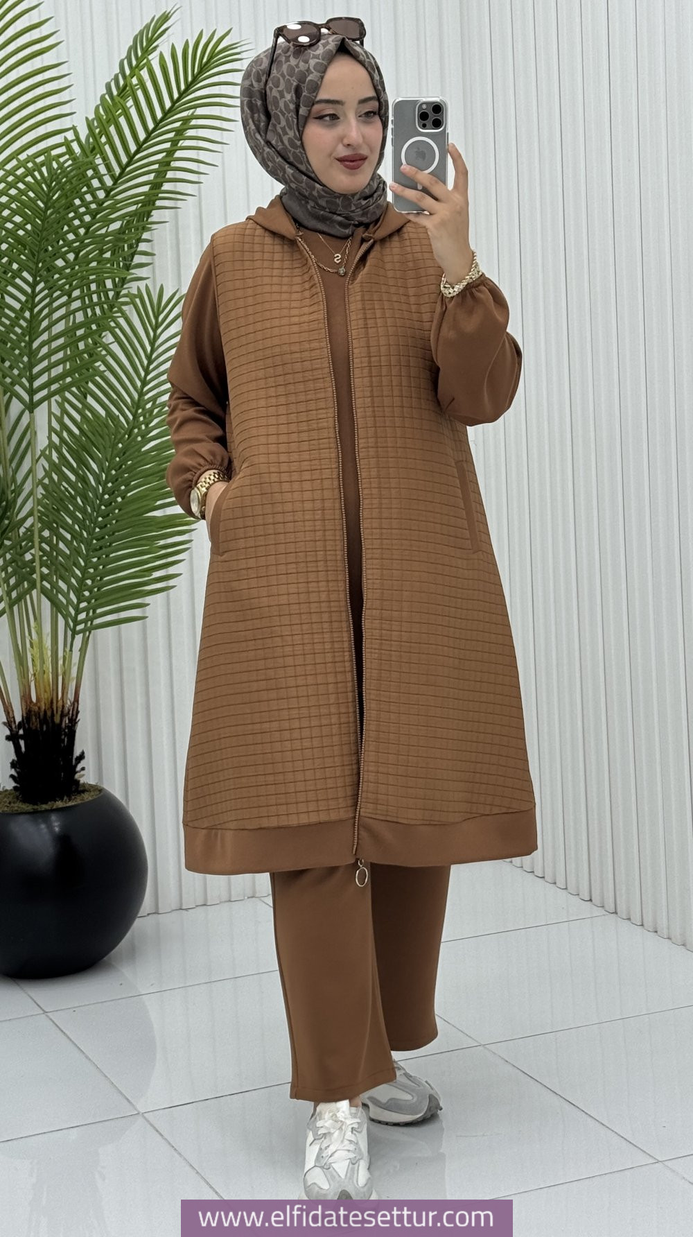 Kapitone yelekli üçlü takım