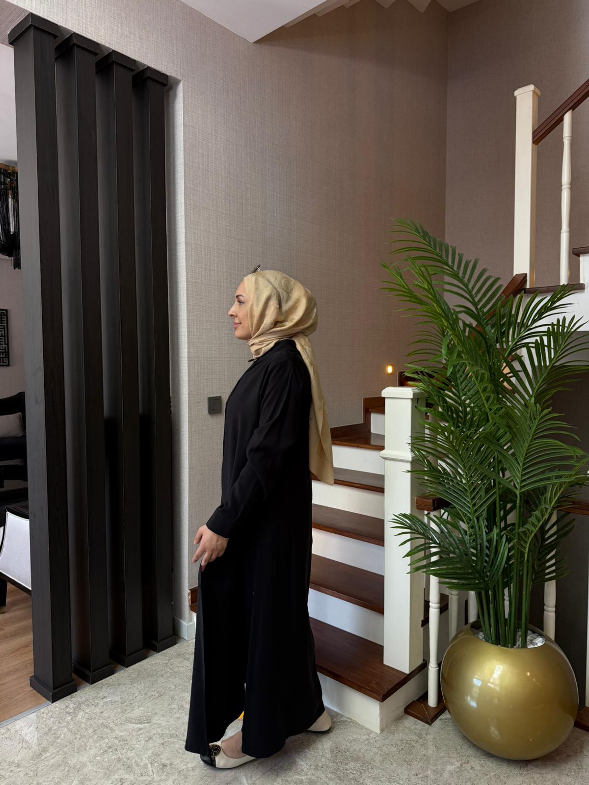 Minimal Tasarım Düğme Tesettür Takım - Görsel 18