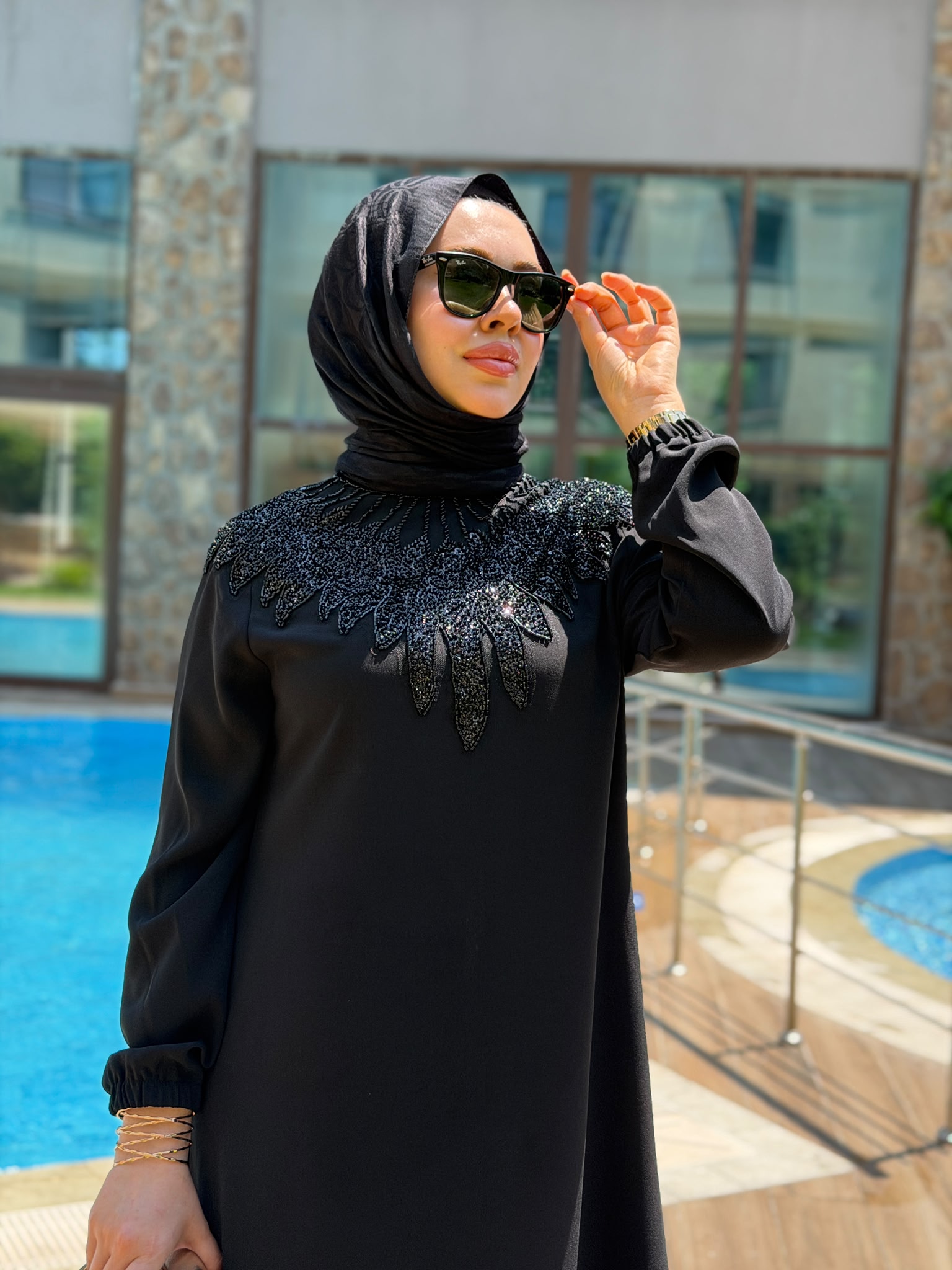 Nazlı Siyah Krep Tesettür Elbise - Görsel 4